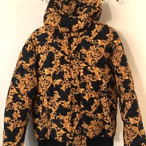 Men’s Gold Baroque style puffer jacket Forever 21